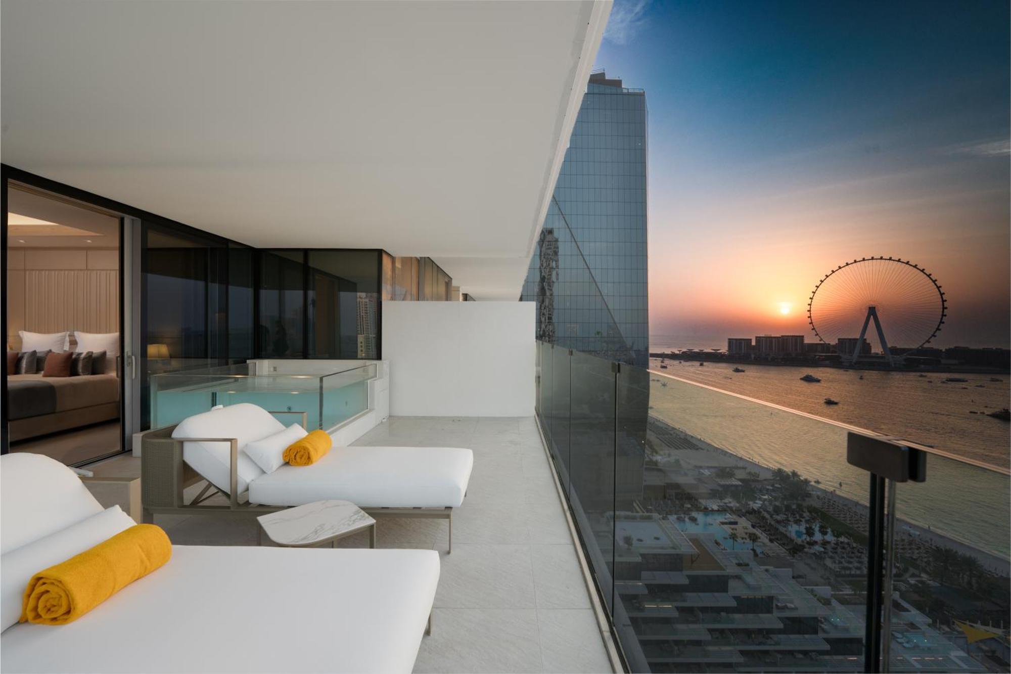 Five Luxe Hotel Dubai Exterior photo View of the Dubai Eye from the hotel