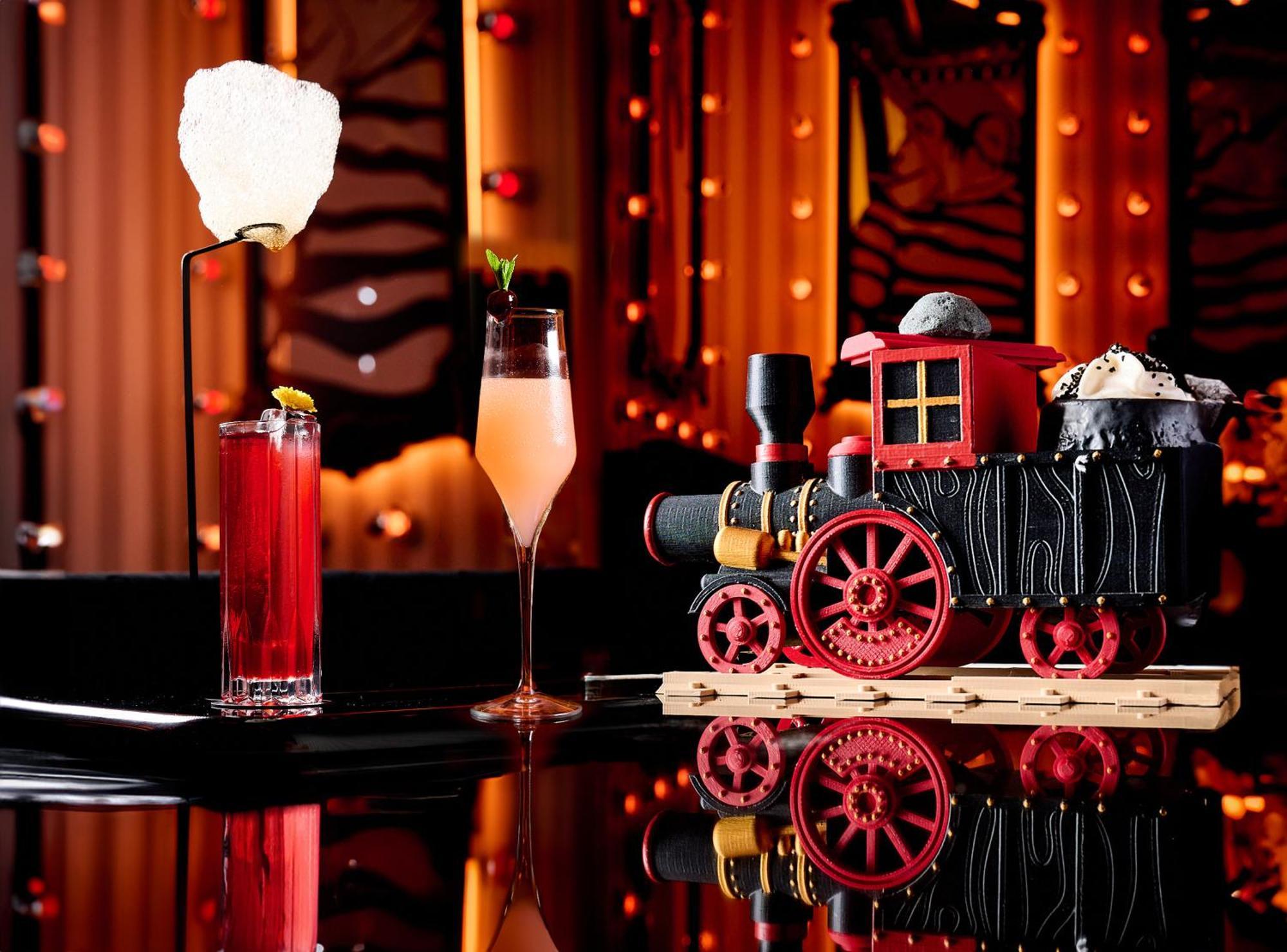 Five Luxe Hotel Dubai Exterior photo The bar at the Mandarin Oriental, Munich