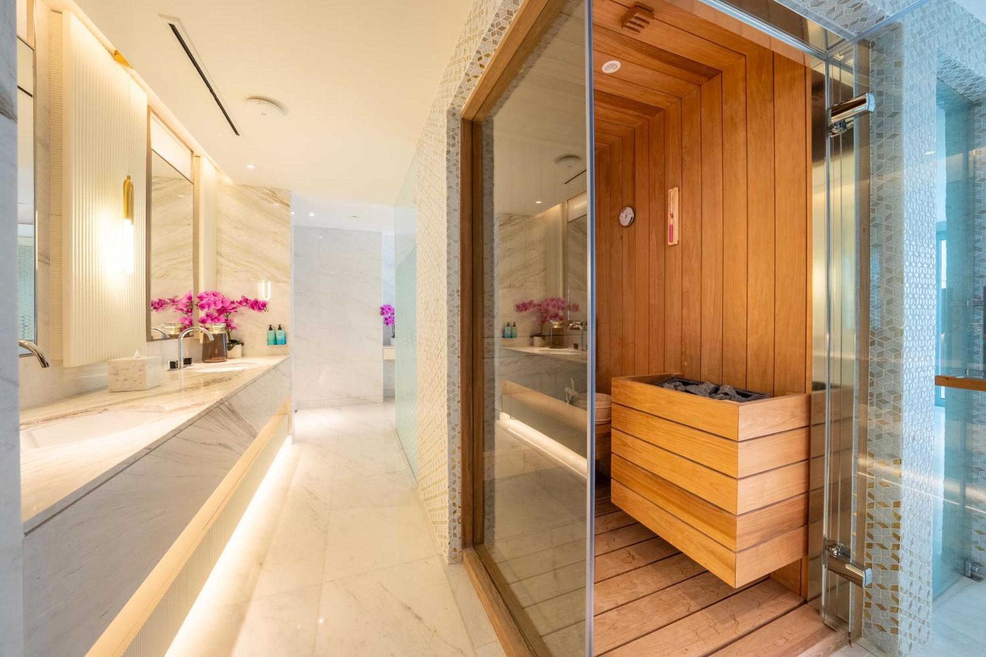 Five Luxe Hotel Dubai Exterior photo Sauna at The Spa at The Atlantis