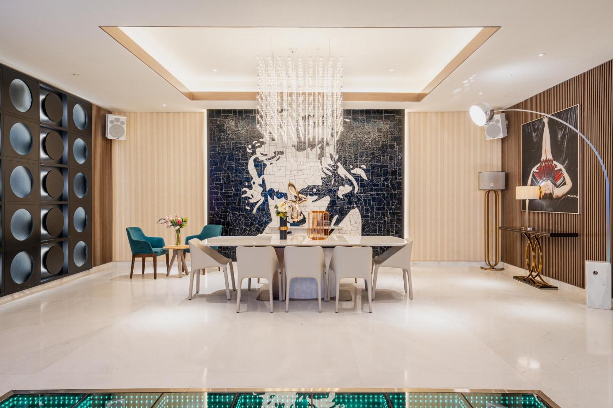 Five Luxe Hotel Dubai Exterior photo Interior of the restaurant