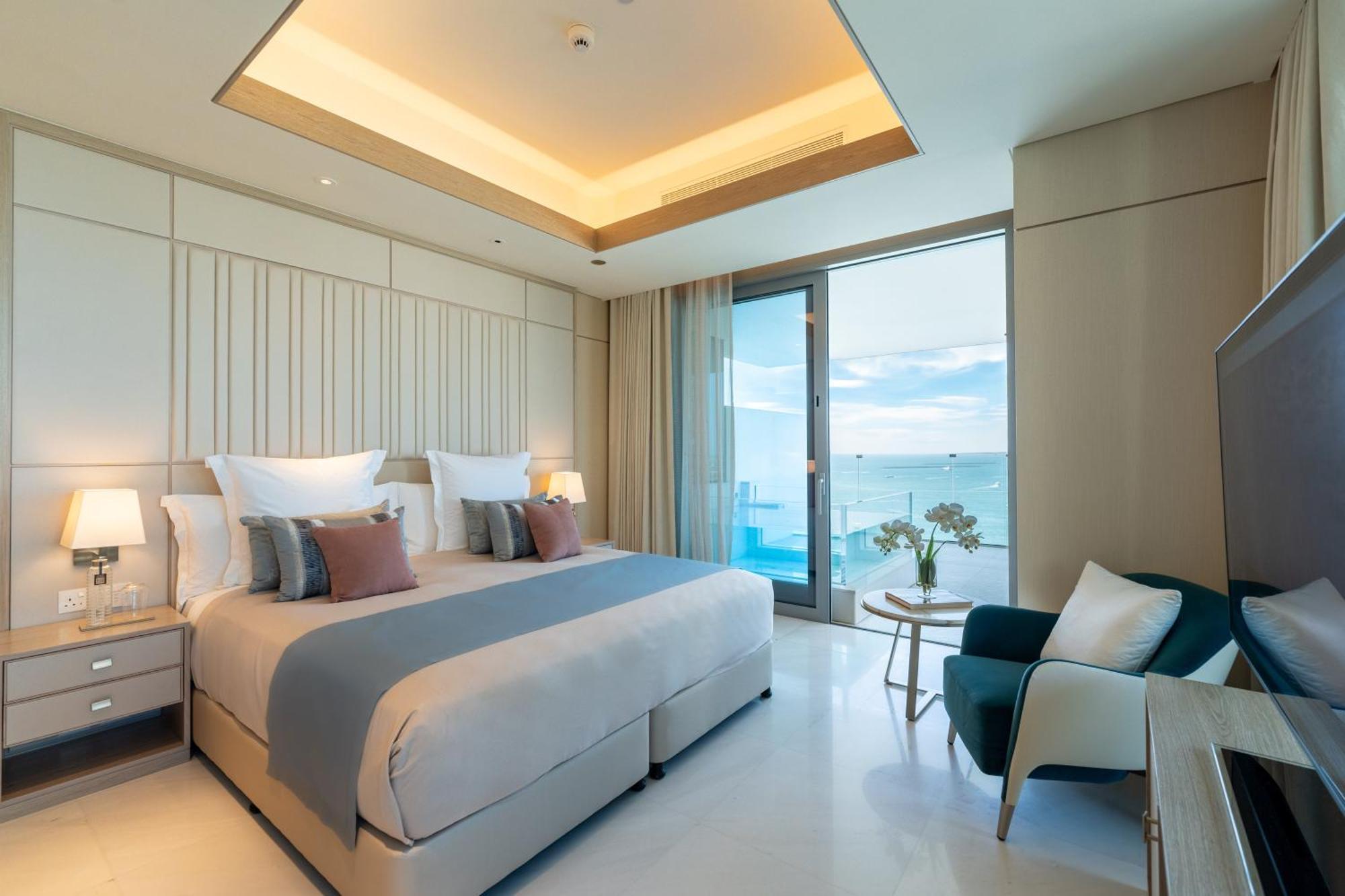 Five Luxe Hotel Dubai Exterior photo Deluxe Ocean View